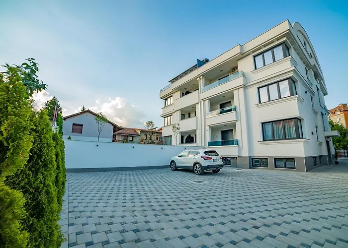 Zoe Apartment